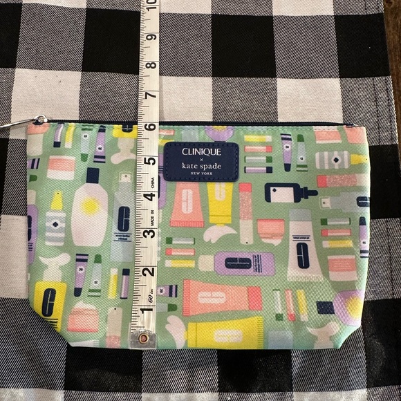 Clinique x Kate Spade makeup pouch NWOT and Clinique makeup gift set NIB - Picture 8 of 13